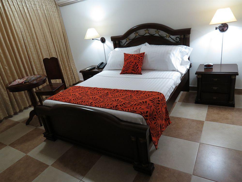 Hotel Cali Ngoại thất bức ảnh