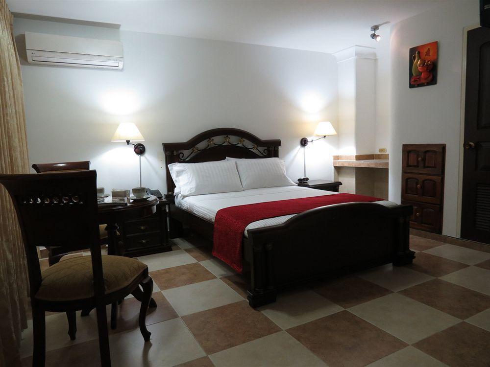 Hotel Cali Ngoại thất bức ảnh