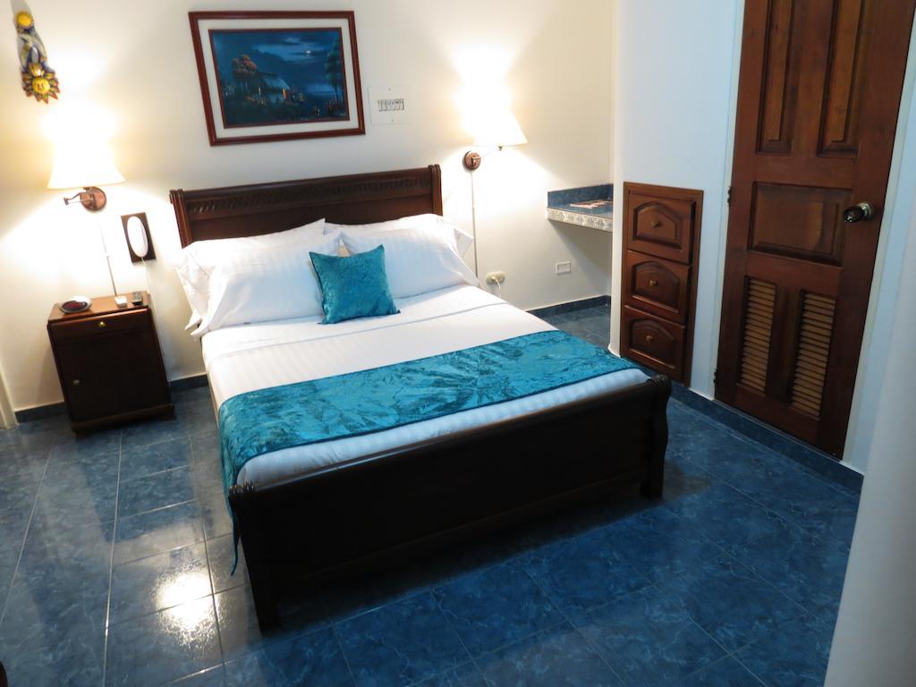 Hotel Cali Ngoại thất bức ảnh